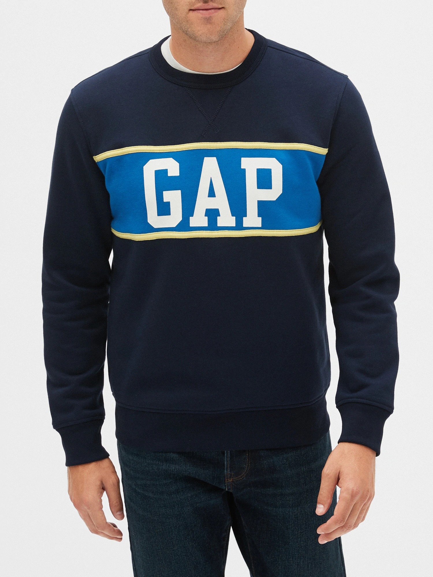 Gap Gap Logo Sweatshirt. 2