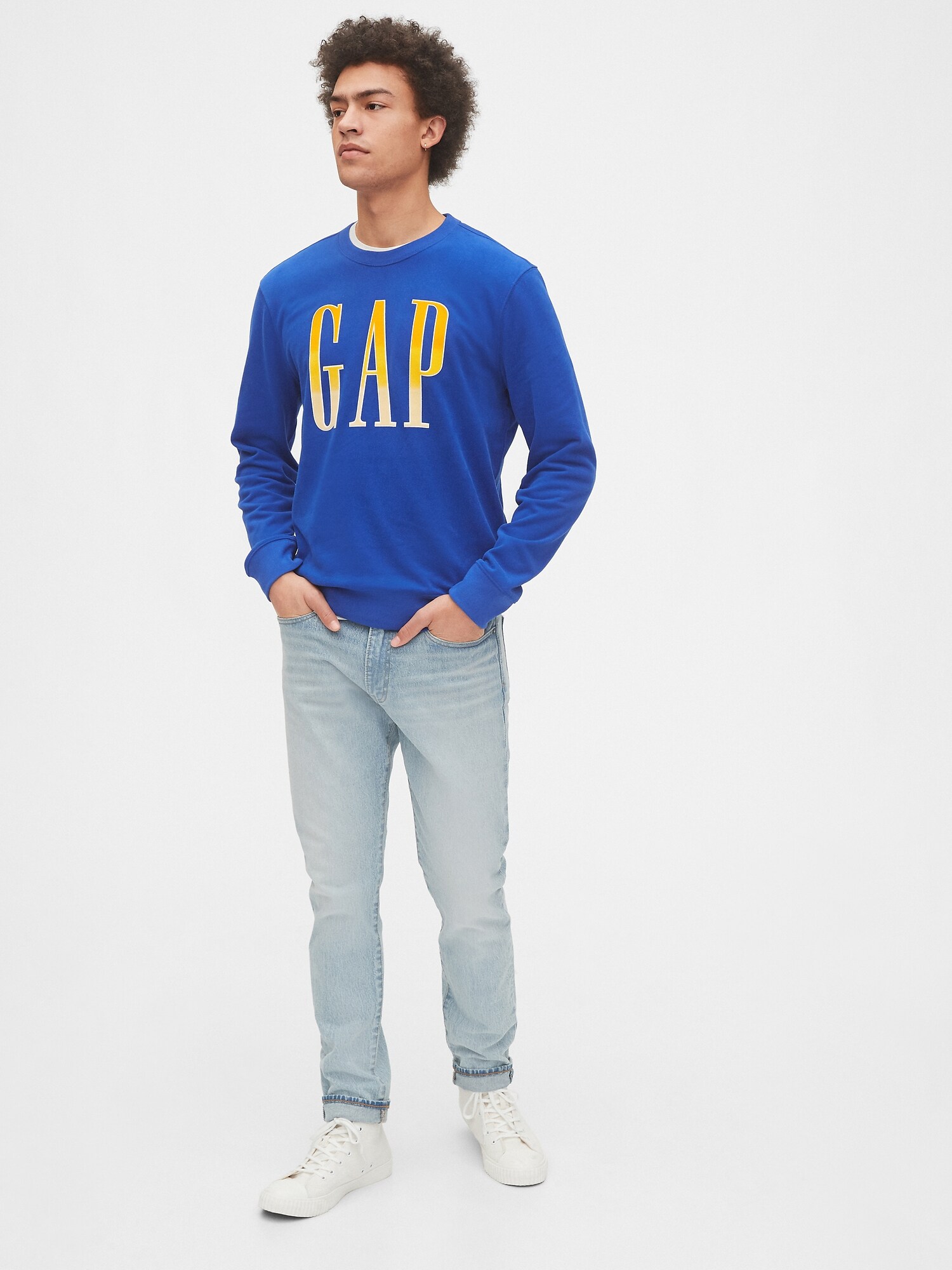 Gap Logo Yuvarlak Yaka Sweatshirt. 3