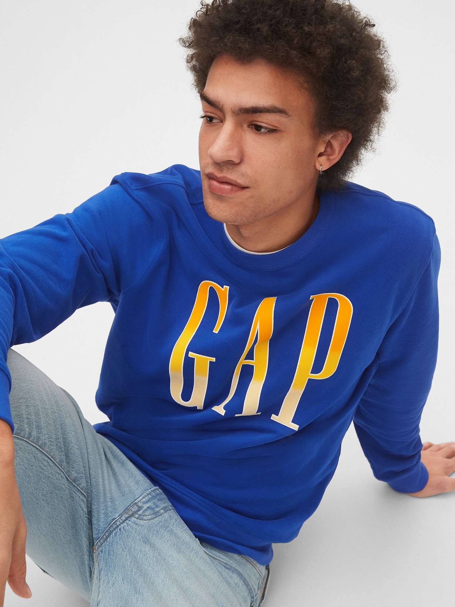 Gap Logo Yuvarlak Yaka Sweatshirt. 5