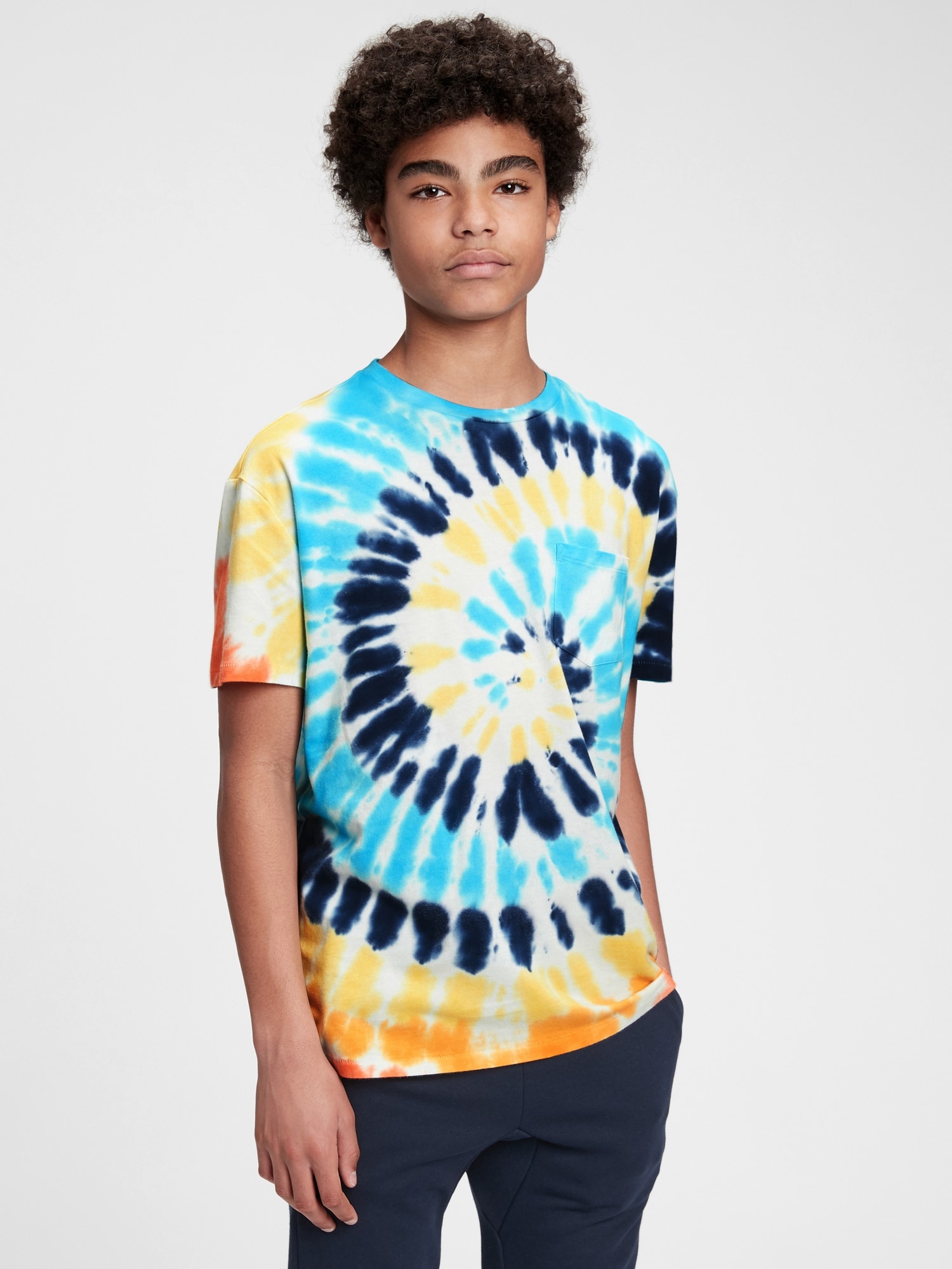 Gap Genç Erkek | Kısa Kollu Cepli T-Shirt. 1