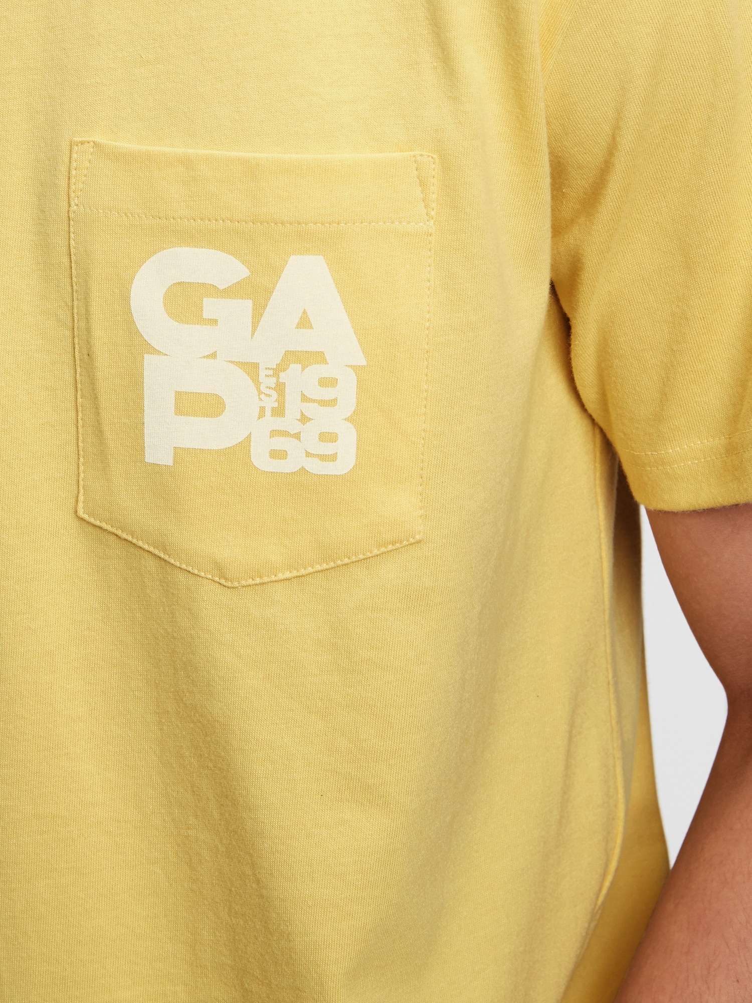 Gap Oranik Pamuklu Gap Logo T-Shirt. 5