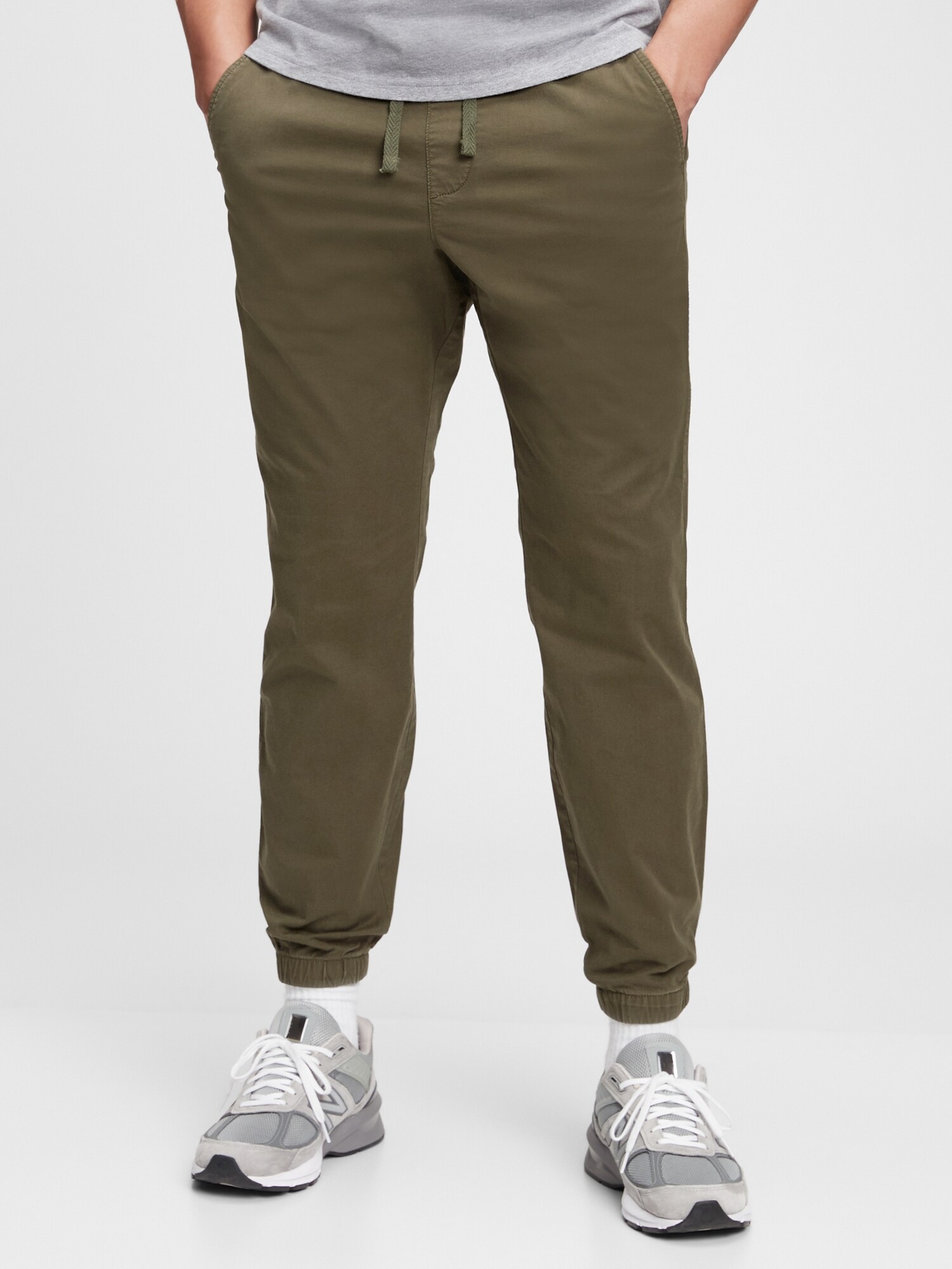 Gap Flex Slim Jogger Pantolon. 1