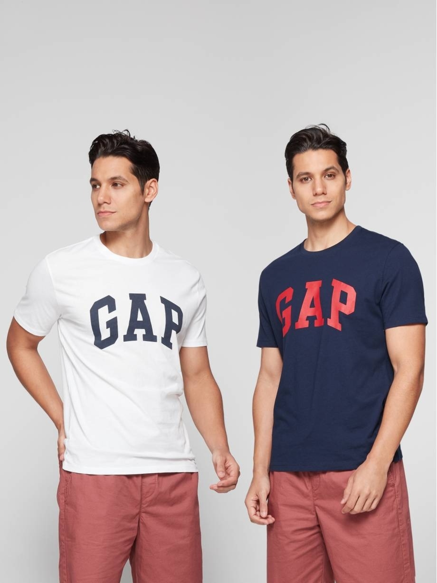 Gap 2&#39;li Gap Logo T-Shirt. 1