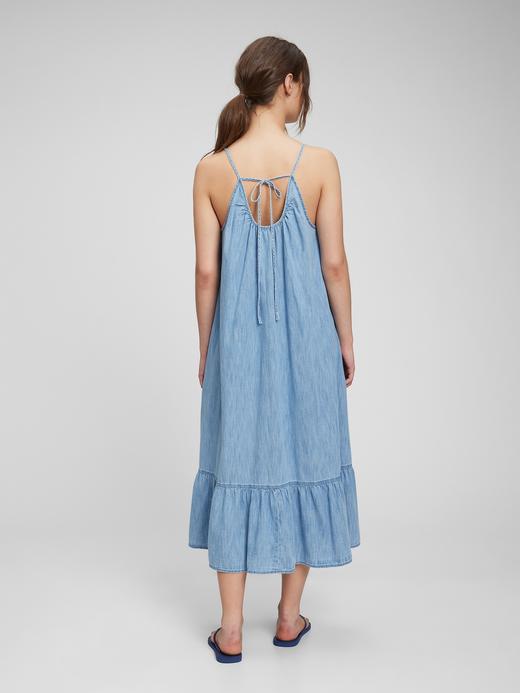 Kadın Açık Mavi Fırfır Detaylı Washwell™ Denim Maxi Elbise