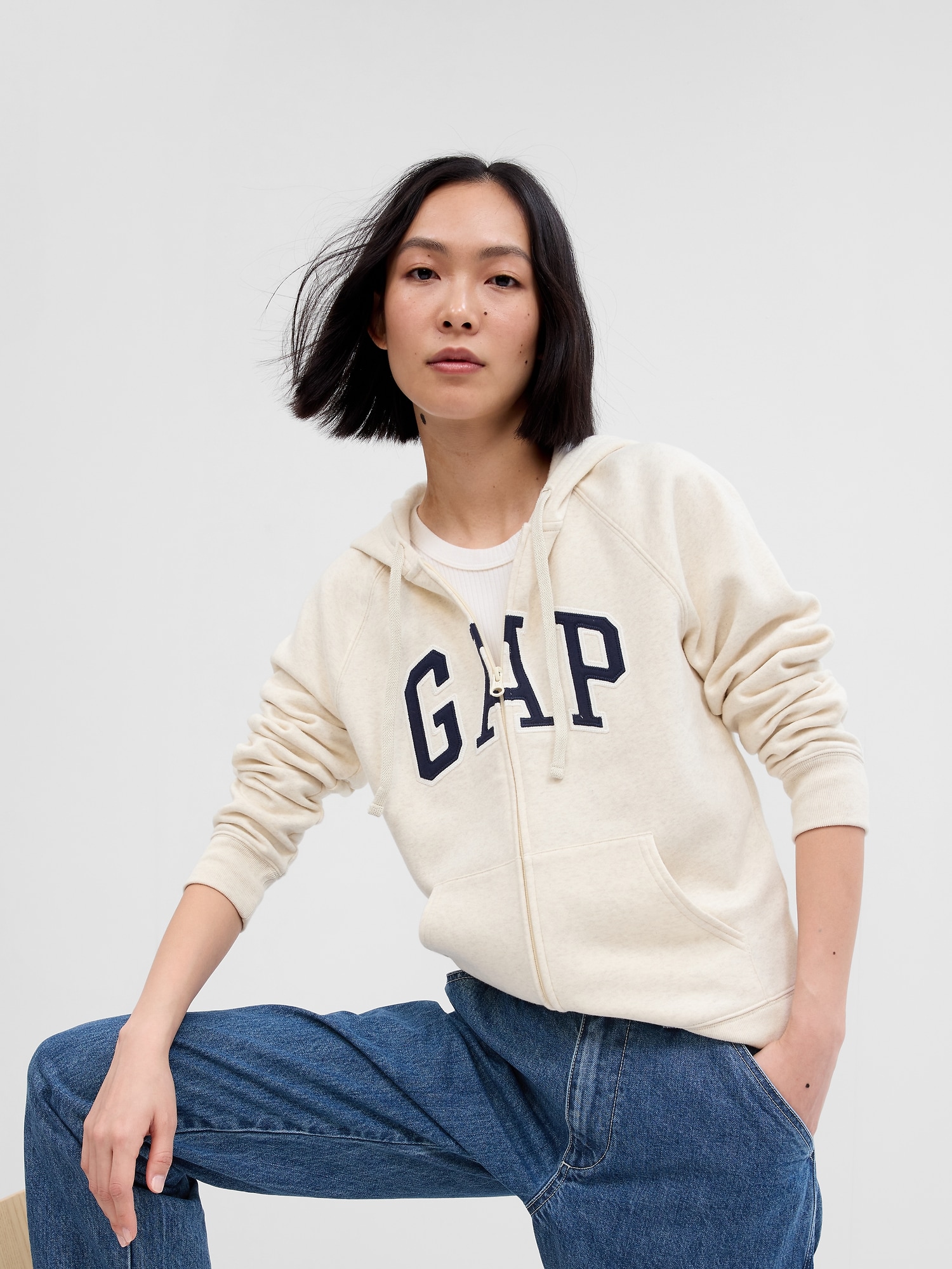 Gap Gap Logo Fermuarlı Sweatshirt. 1
