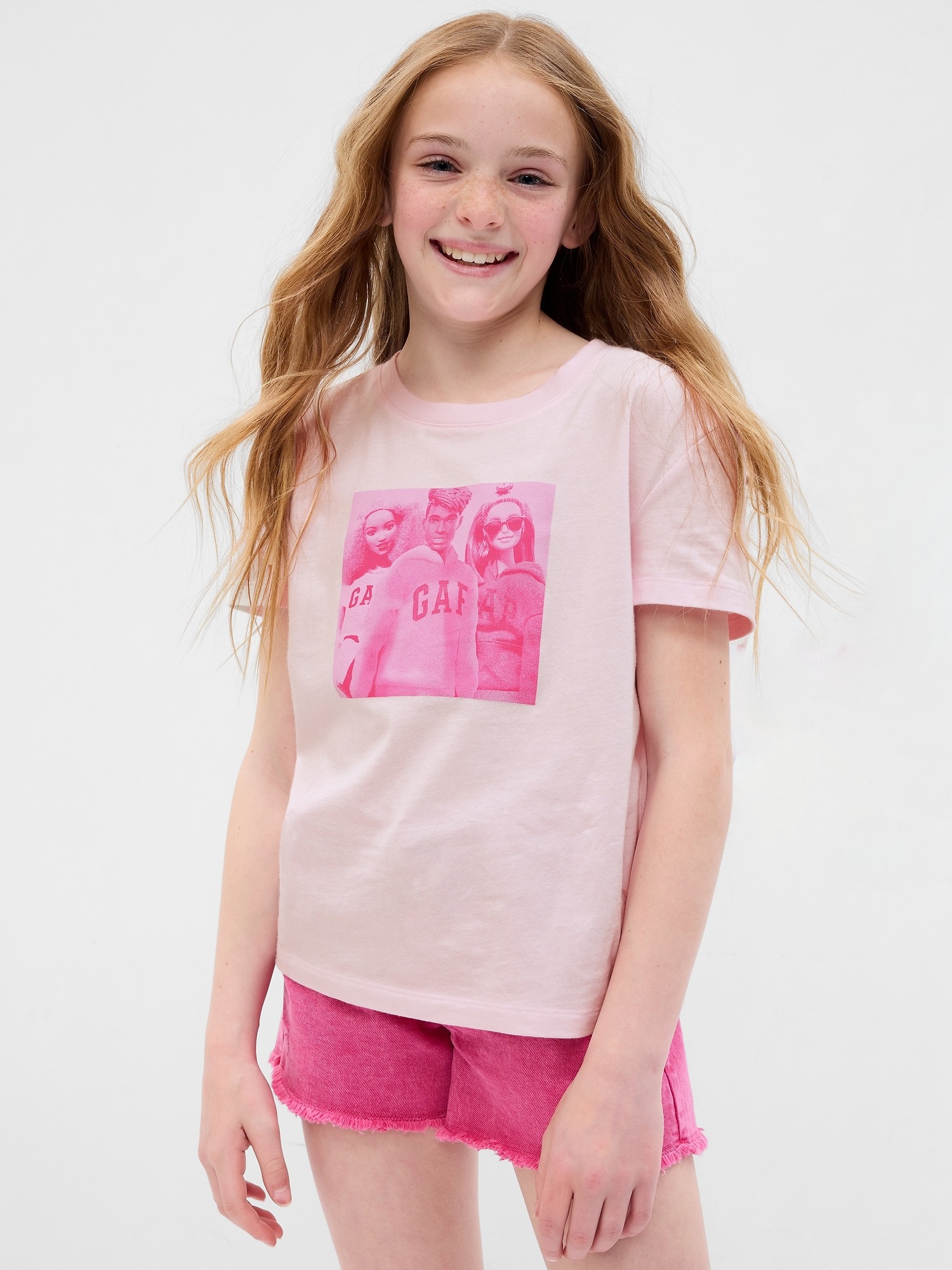 Gap Gap × Barbie™ Logo %100 Organik Pamuk T-Shirt. 1